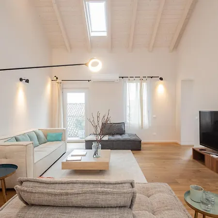 Eleganza & Relax - La Dimora Degli Artisti Apartment Pavia